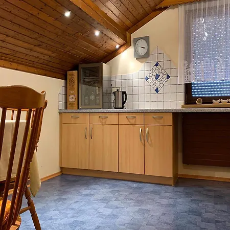 Fiore Am Naturschwimmbad! * Puch (Villach)