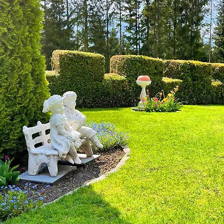 Fiore Am Naturschwimmbad! *