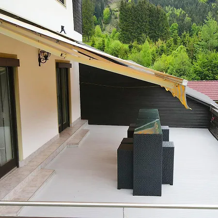 Fiore Am Naturschwimmbad! * Puch (Villach)