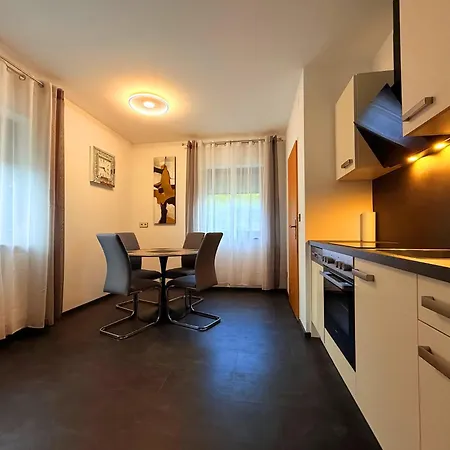 Appartement Fiore Am Naturschwimmbad! Puch (Villach)