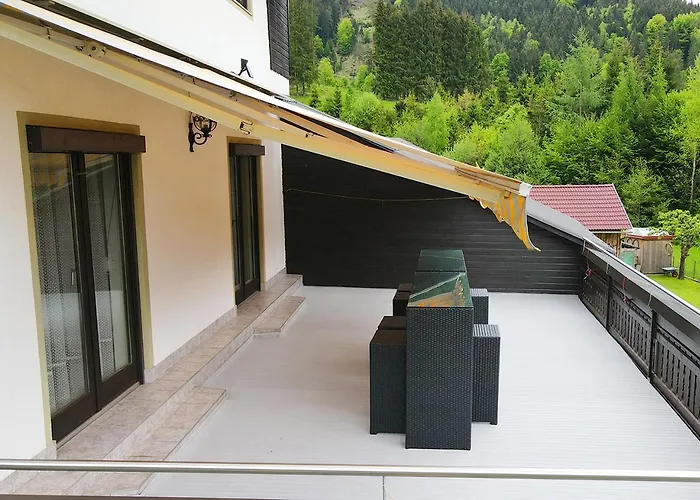 Fiore Am Naturschwimmbad! * Puch (Villach)