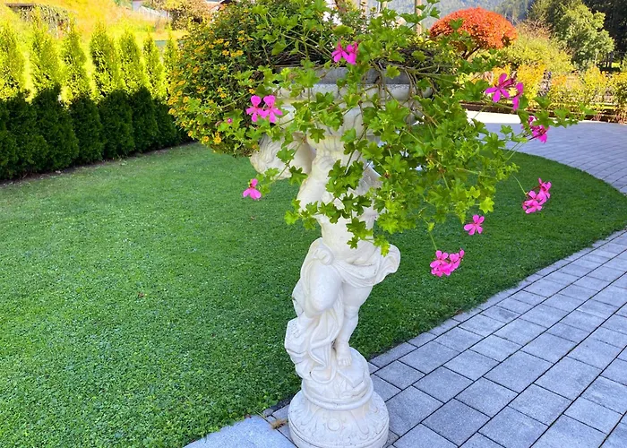 Fiore Am Naturschwimmbad! * Puch (Villach)